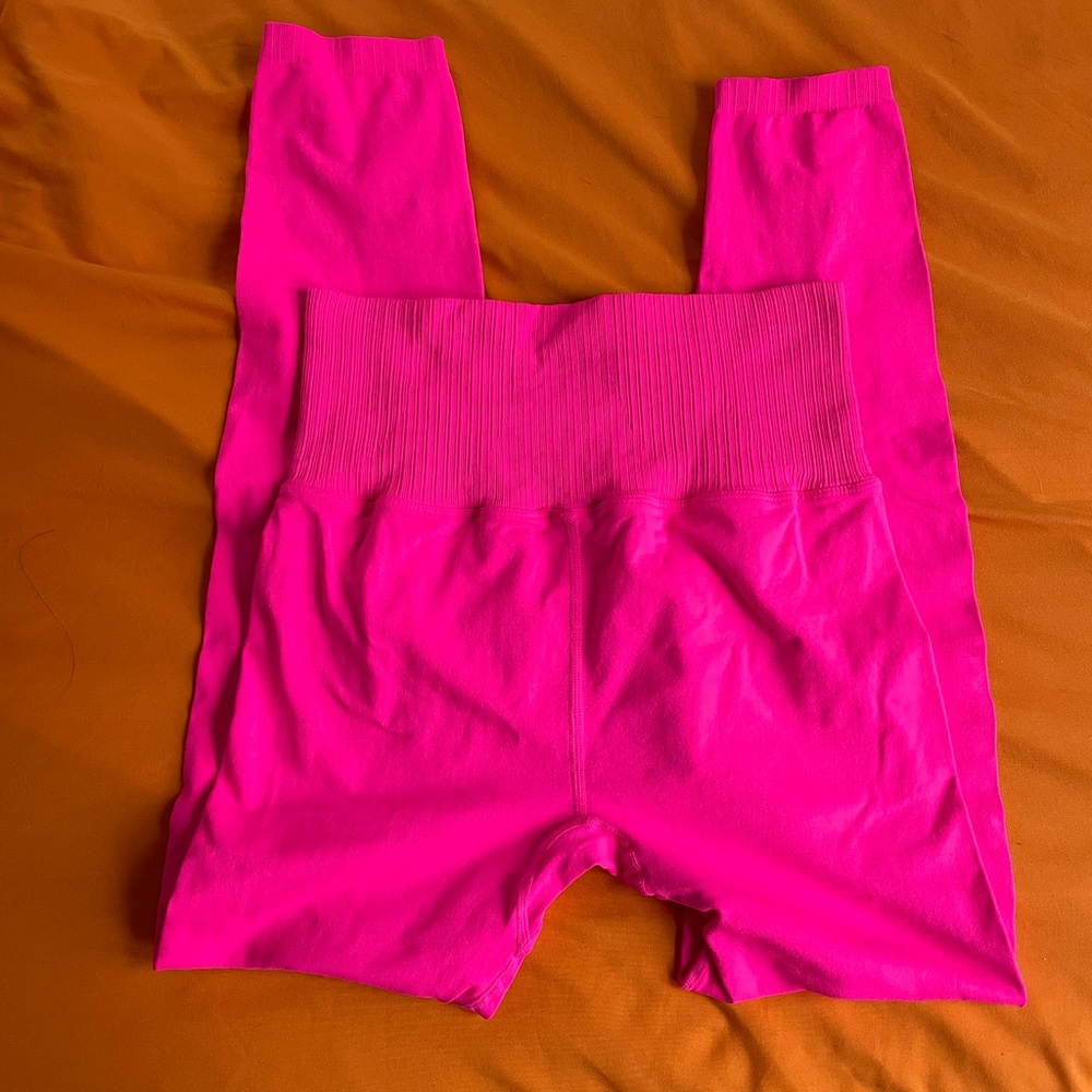 FP MOVEMENT barbiecore pink leggings Sz M/L